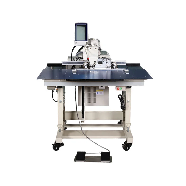 Machine voor het snijden en naaien van tassen